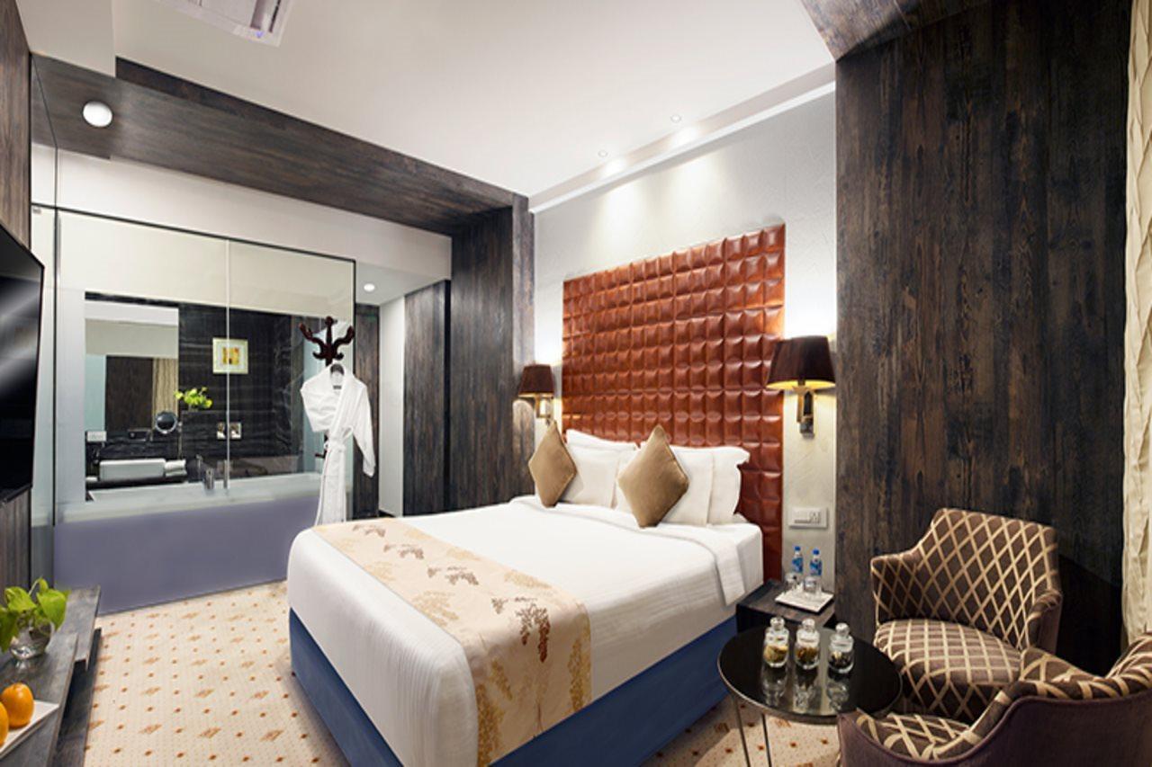 Regenta Central Hotel & Convention Centre Нагпур Екстериор снимка