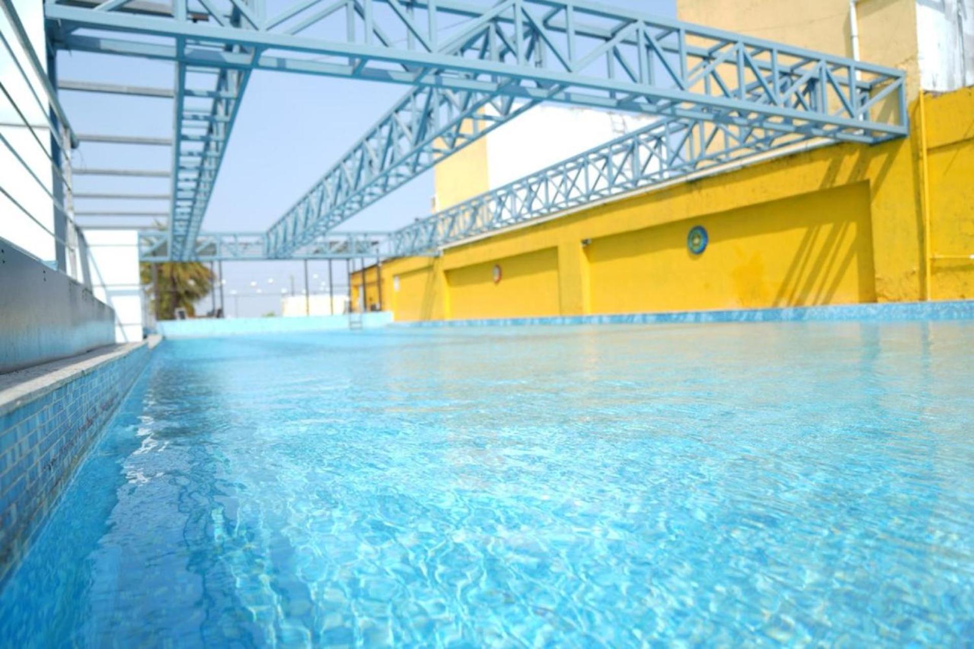 Regenta Central Hotel & Convention Centre Нагпур Екстериор снимка